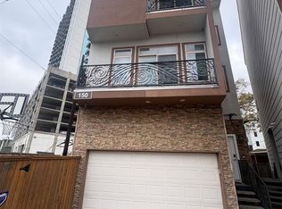 150 Carson Ct, Houston, TX 77004