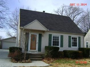 306 Hawthorne St, Elyria, OH 44035