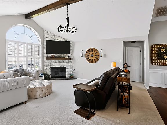 5th image of 2104 Heather Glen Way