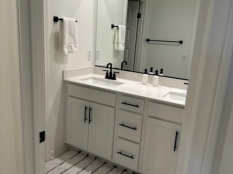 775 Augusta Dr #5 — Photo 3