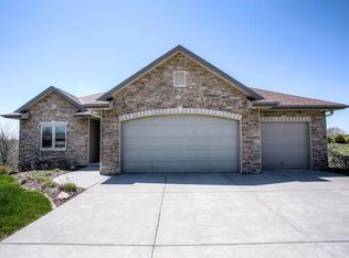 54853 Glover Rd, Glenwood, IA 51534