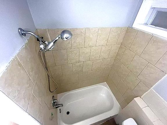 3rd image of 803 Stuyvesant Ave #1