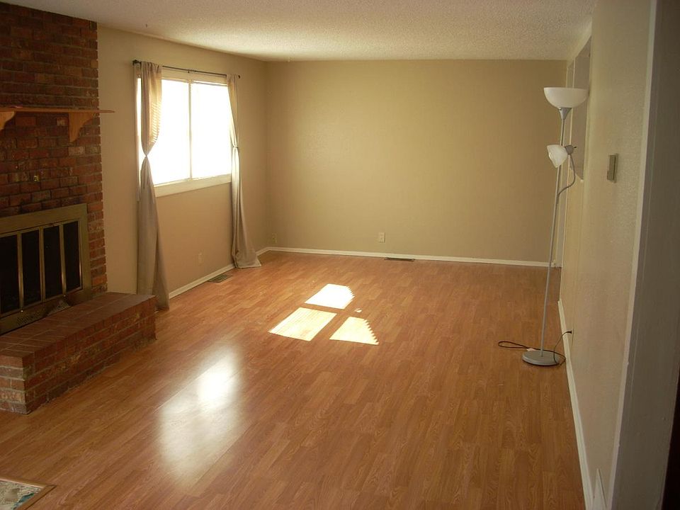 2nd image of 1624 Fremont Ave