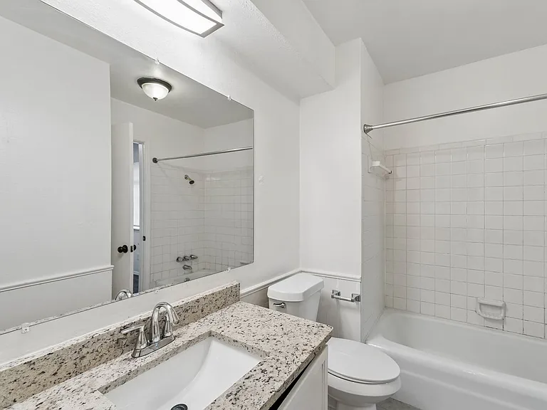 8514 Candlewood Dr — Photo 38