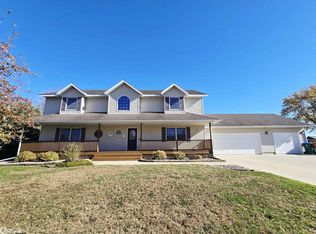 2402 N Terrace Dr, Webster City, IA 50595