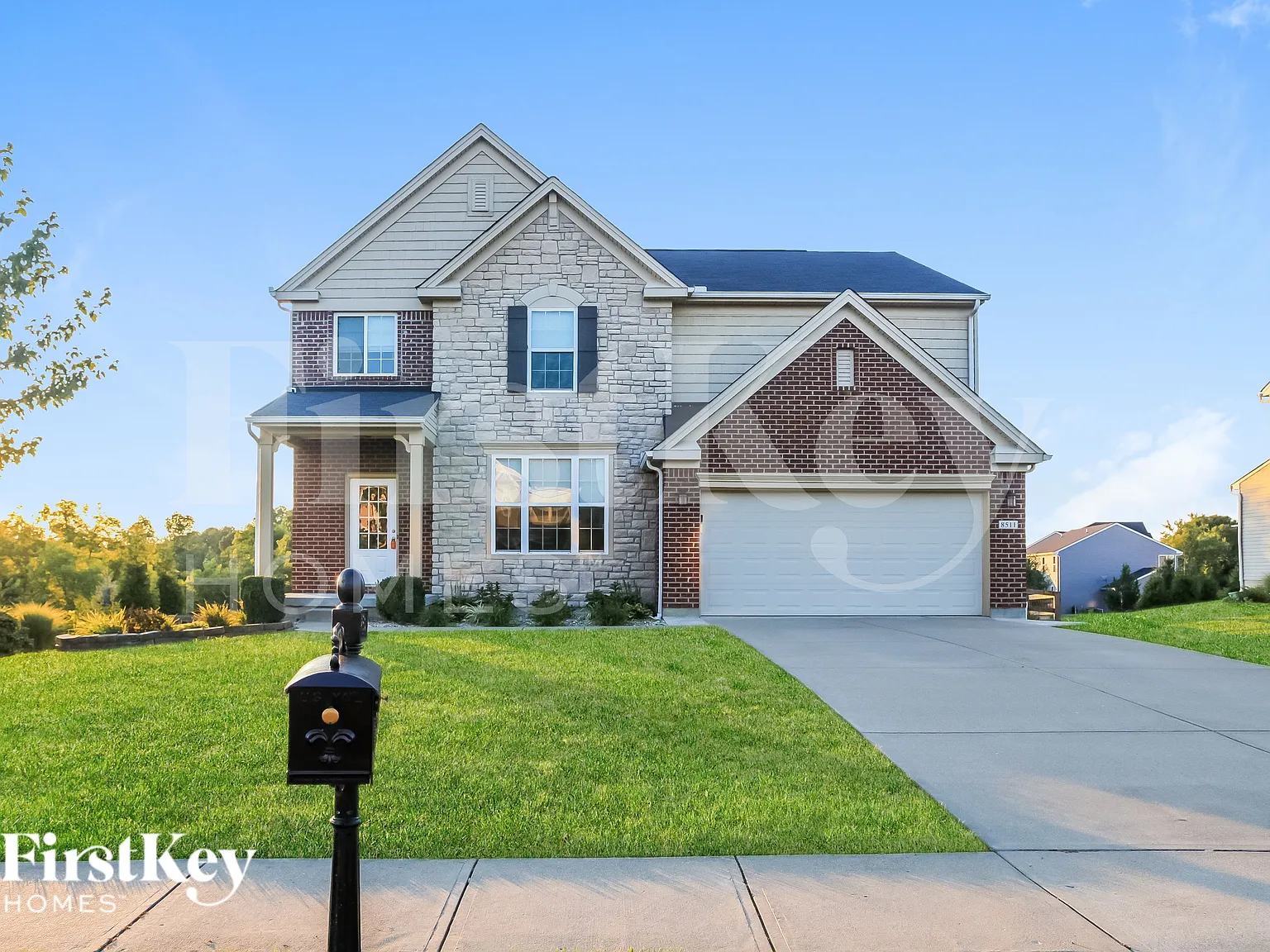4 bed, 3.5 bath, 3200 sqft, $2,735 — Photo 2