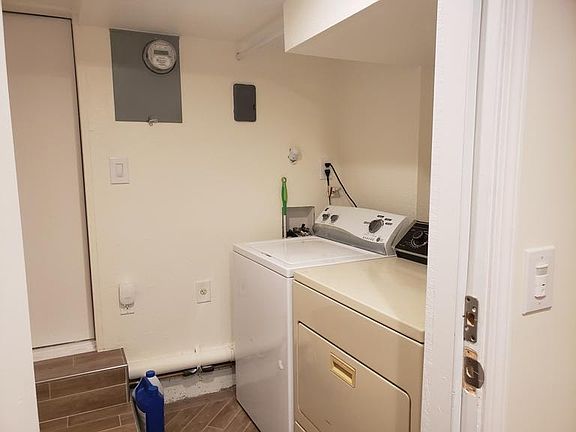 4th image of 26 Blackhawk Ln