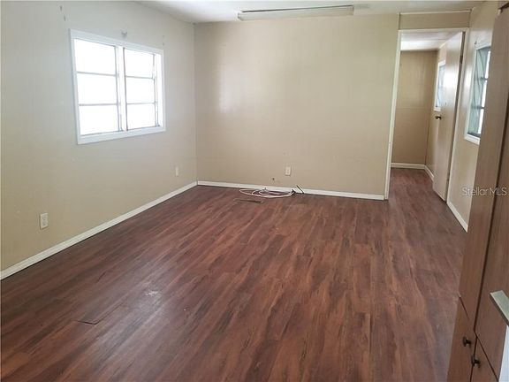 3rd image of 1446 County Road 435