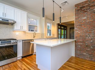 27 Hubinger St #1, New Haven, CT 06511