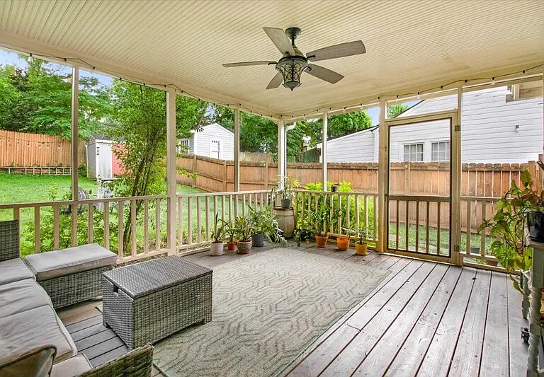 510 Carlton Ave — Photo 16