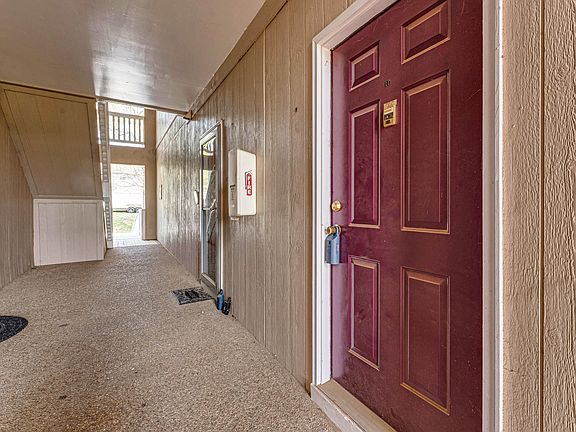 Woodlands-Entry doorway