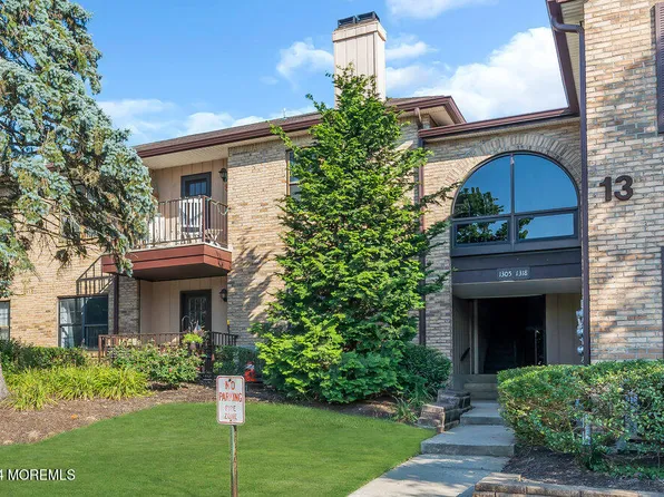 1305 Wellington Place, Aberdeen, NJ 07747