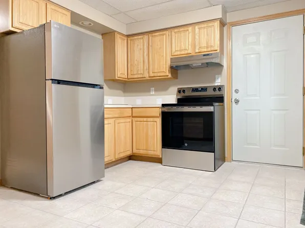 Z Street Properties, LLC: Z Street 6913-6915 S 39th Ave, Bellevue, 6913-6915 S 39th Ave #A331e2b22, Bellevue, NE 68147