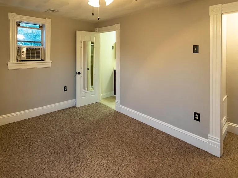 1402 Lafayette Blvd #4 — Photo 7