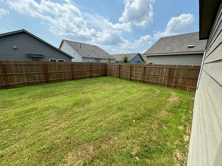 Barbarosa Rd — Photo 18
