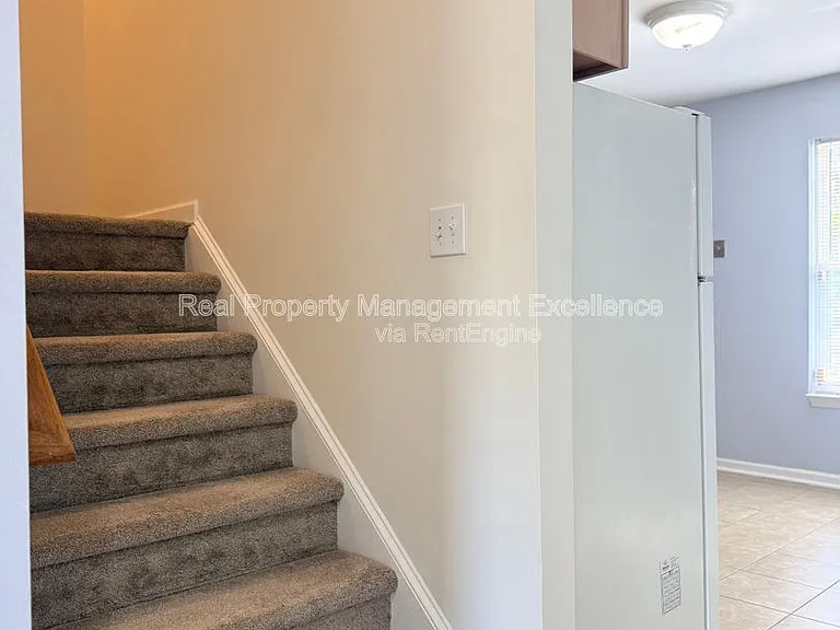 12 Red Ln #B — Photo 11