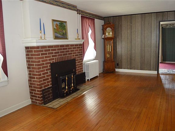 3rd image of 2728 Nazareth Rd