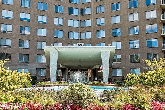 1st image of 7061 N Kedzie Ave Suite 1214