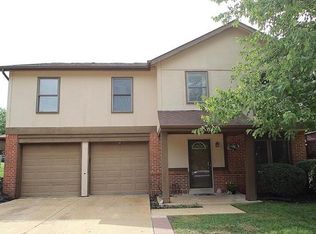 566 May Valley Dr, Fenton, MO 63026