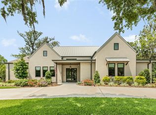 205 Teakwood St, Lake Jackson, TX 77566