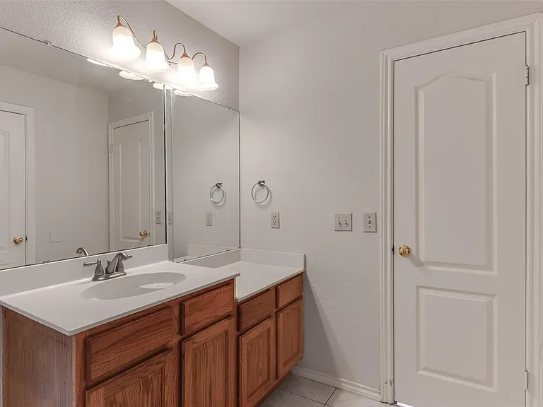 1204 Stepp Bnd — Photo 36