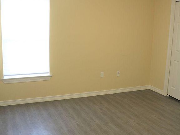 4th image of 7480 Autumn Trace Blvd
