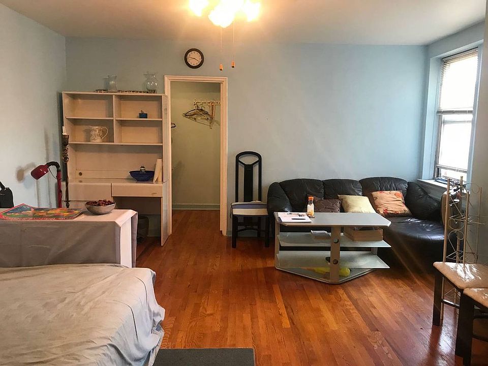 1st image of 14435 Sanford Ave APT 5C