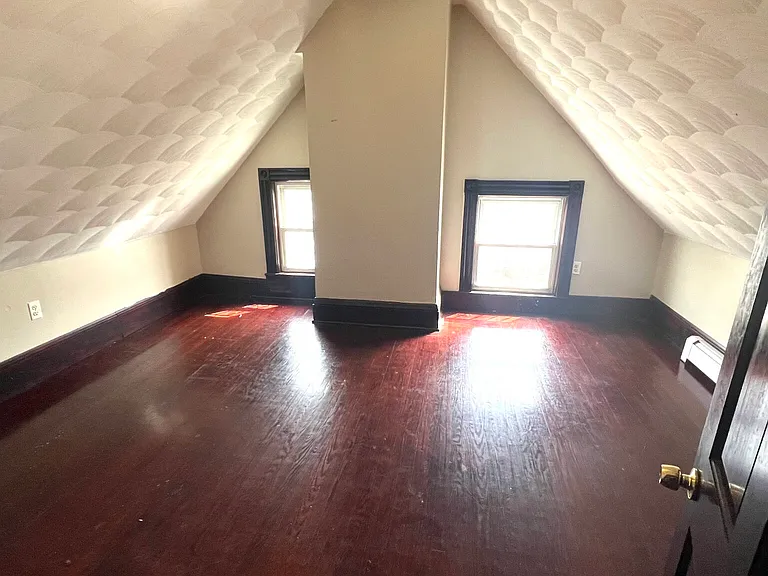 15 Locust St #3 — Photo 11