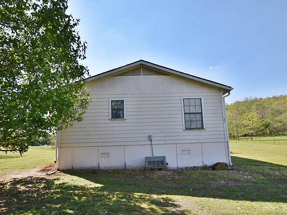 4th image of 464093 Hwy 51 W