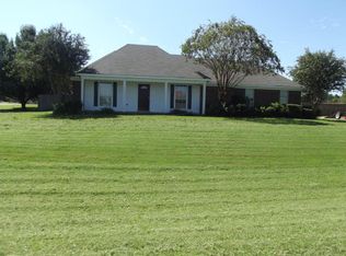 116 Lori Ln, Senatobia, MS 38668