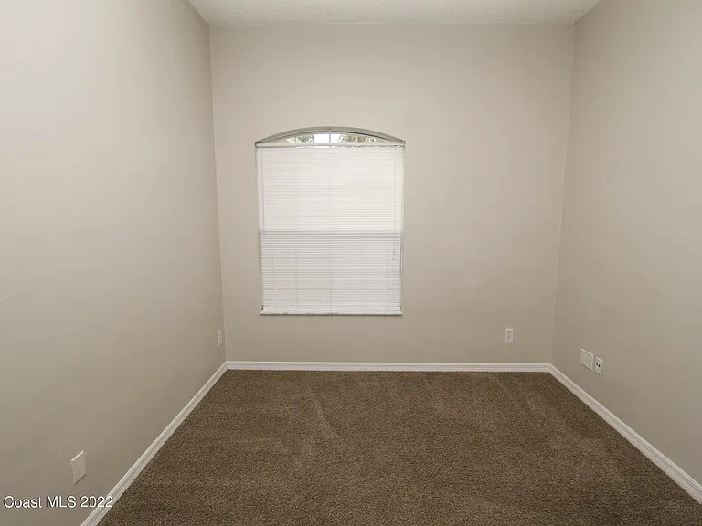 471 Hancock St SW — Photo 3