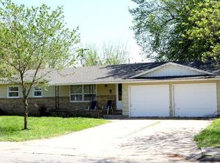 206 E Delaware St, Inman, KS 67546