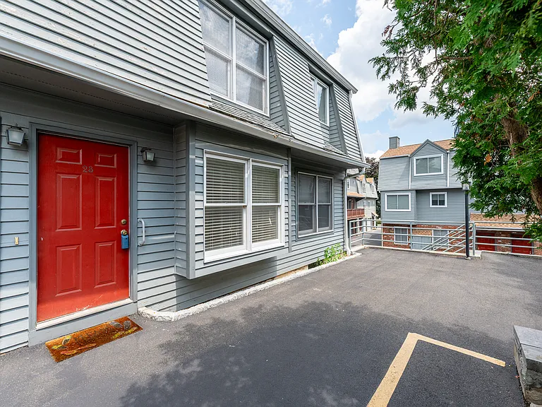 44 Pleasant St #23D — Photo 19