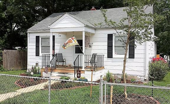 2nd image of 5515 Bloomingdale Ave