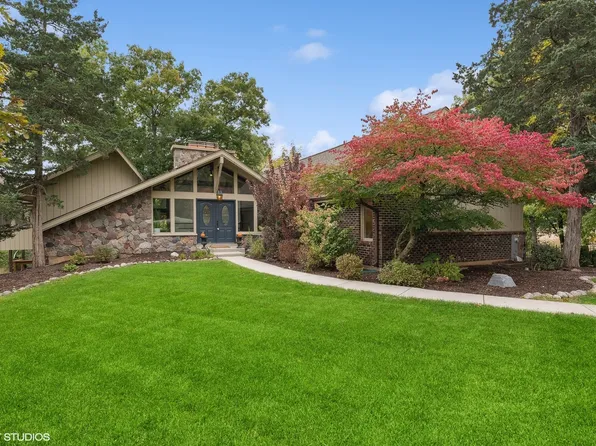 26946 N Oak Dr, Wauconda, IL 60084