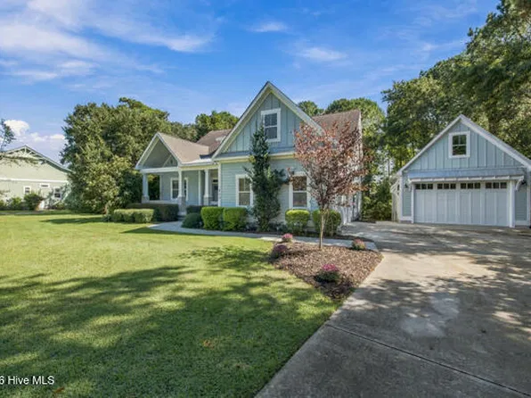 209 Bates Retreat, Hampstead, NC 28443