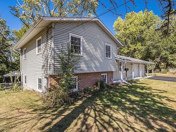 3rd image of 928 Glencroft Ln