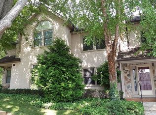 44 Woodstream Dr, Chesterbrook, PA 19087