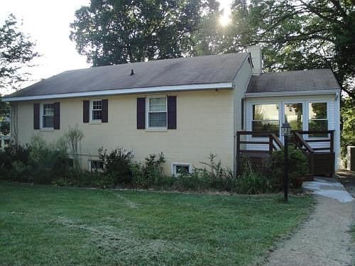 1st image of 2231 Lakeview Dr