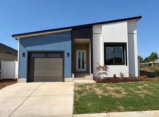 646 Terrazzo Way, Medford, OR 97501