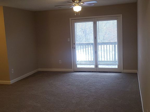 3rd image of 506 Columbia Dr APT F