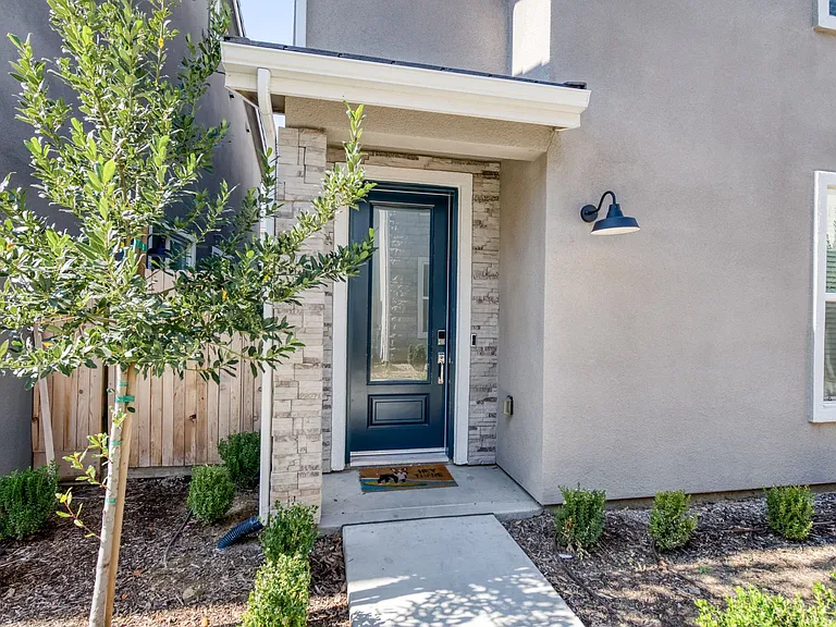 2833 E Teaberry Dr — Photo 13