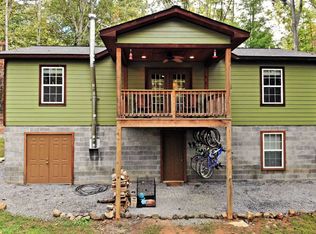 32 Barnett Rd, Hiawassee, GA 30546