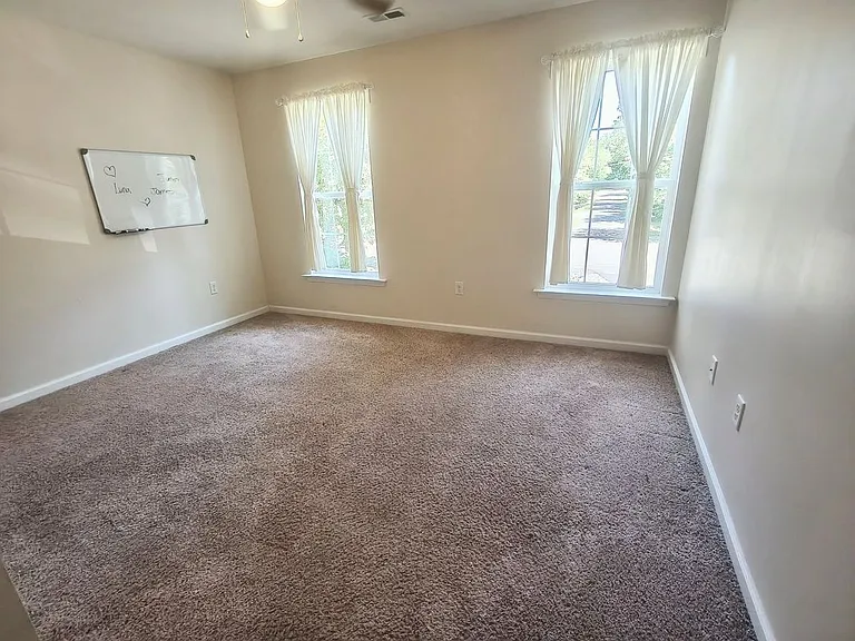 2913 Lakeview Pkwy — Photo 22