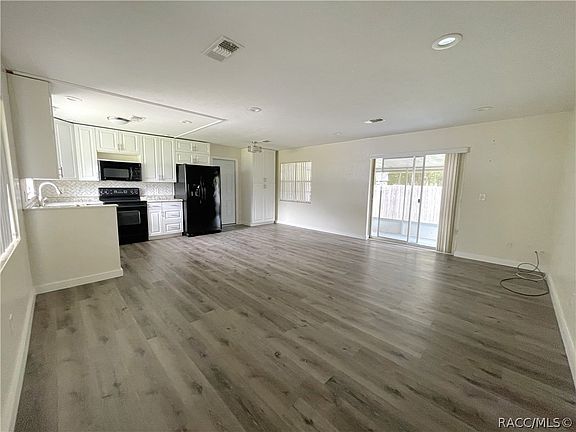2nd image of 814 Sherwood Ave