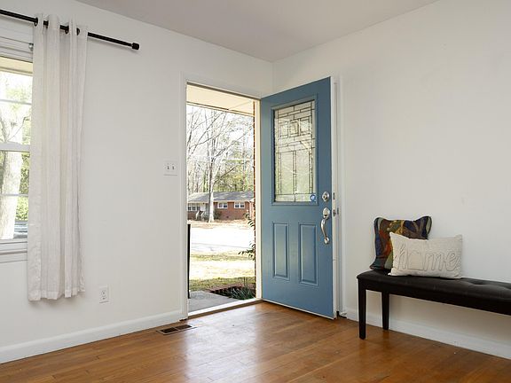 5th image of 1526 Euclid Rd