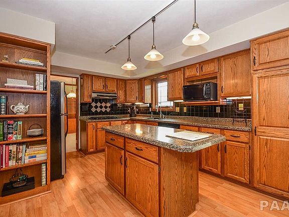 5th image of 7042 N Aycliffe Dr