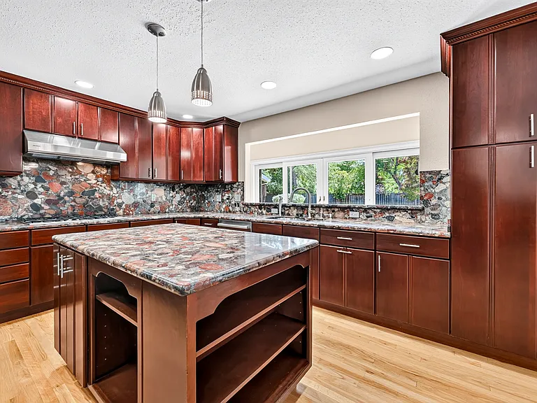 2628 Superior Dr — Photo 15