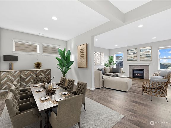 4th image of 2730 82nd Avenue Ct E