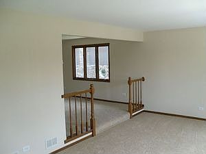 3rd image of 8948 Poplar St